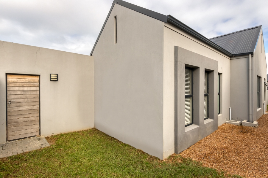 3 Bedroom Property for Sale in Aan de Wijnlanden Western Cape